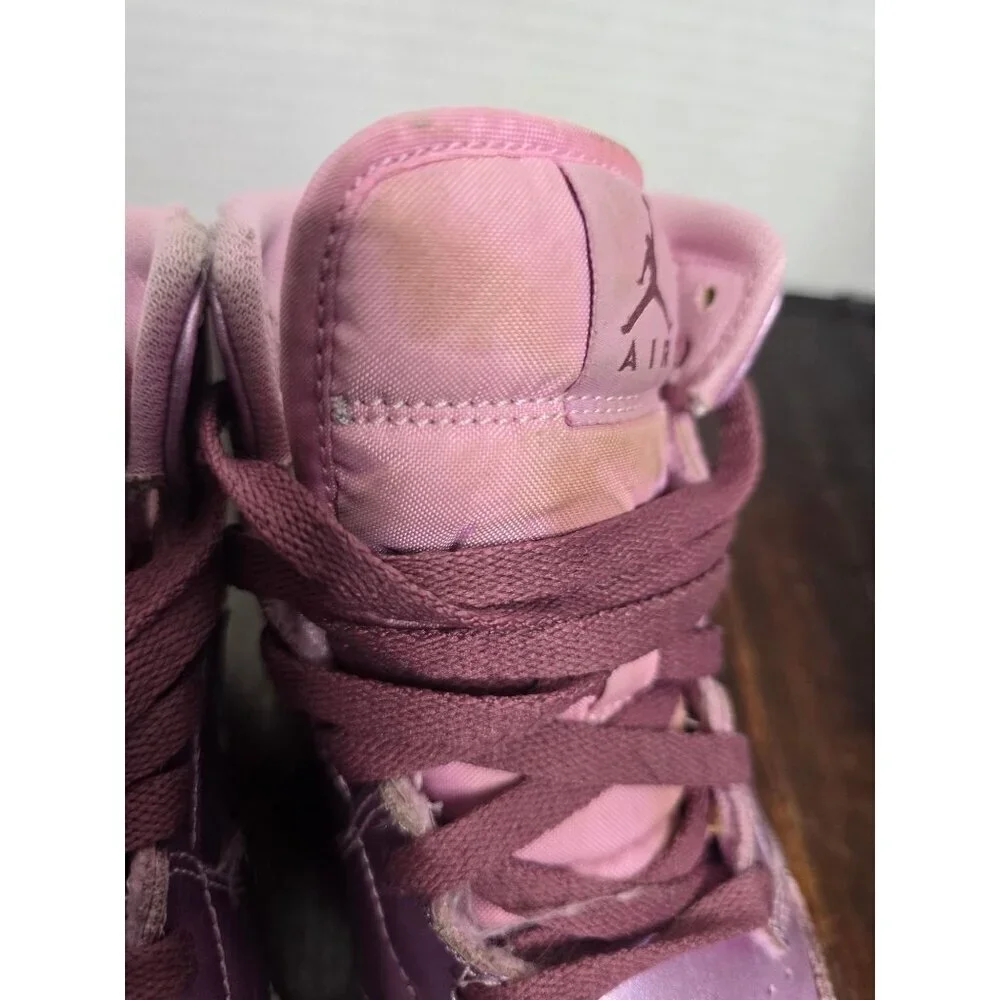 Nike Air Jordan 1 Mid SE GS Pink Rose Metallic size 5.5 Y